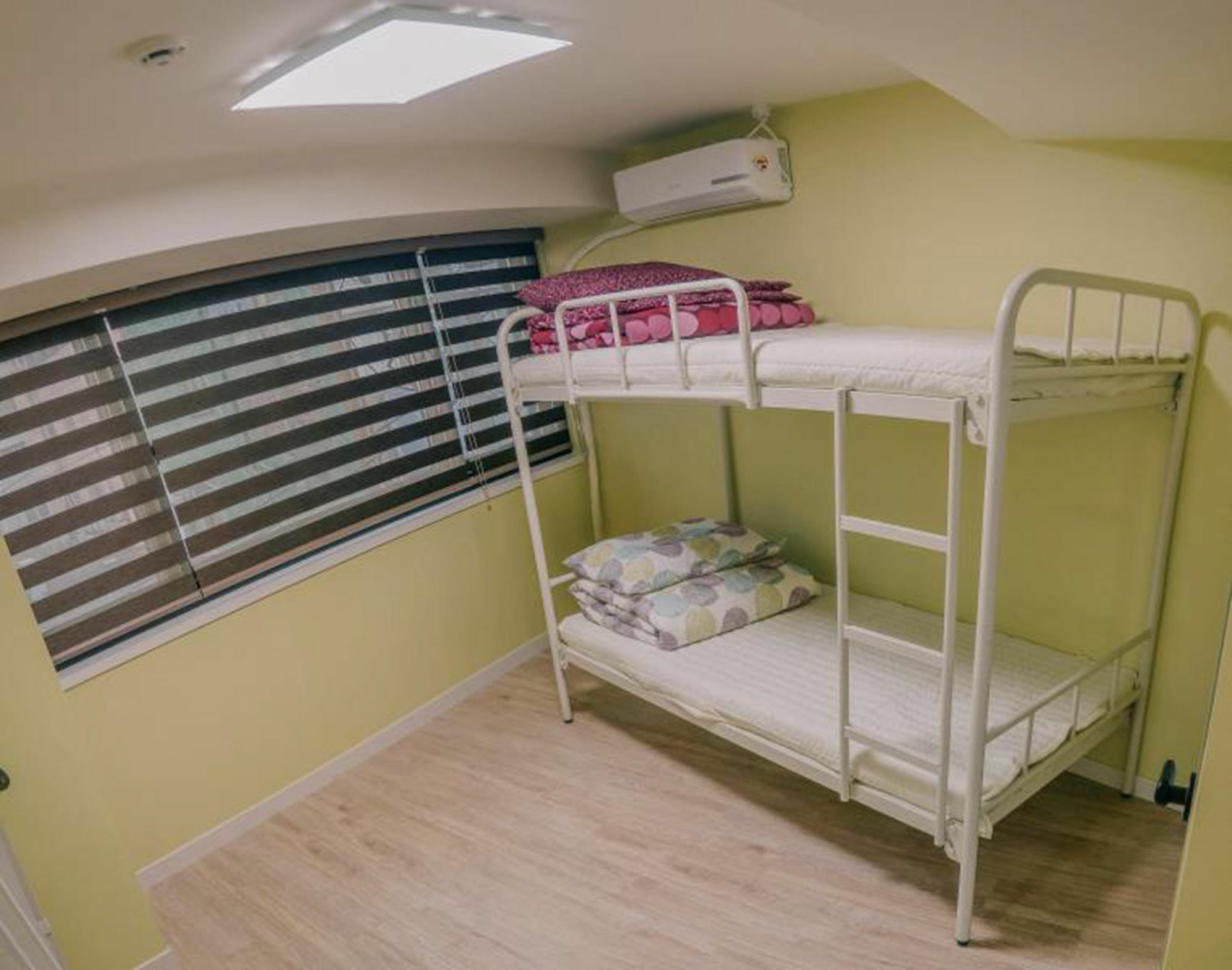 Kingkong Guesthouse Busan Ngoại thất bức ảnh